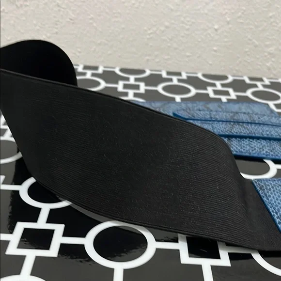 Blue and Black Faux Snakeskin S/M 34.75” Belt with Double Closure Silver Buckle - Picture 11 of 15